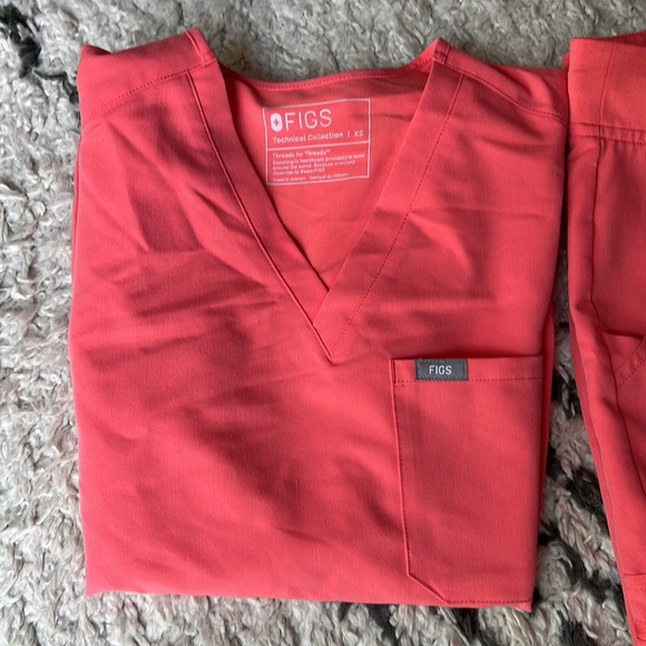 Figs - Coral - Picture 2 of 5